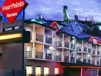 Four Points By Sheraton Hotel & Suites Calgary West Екстериор снимка